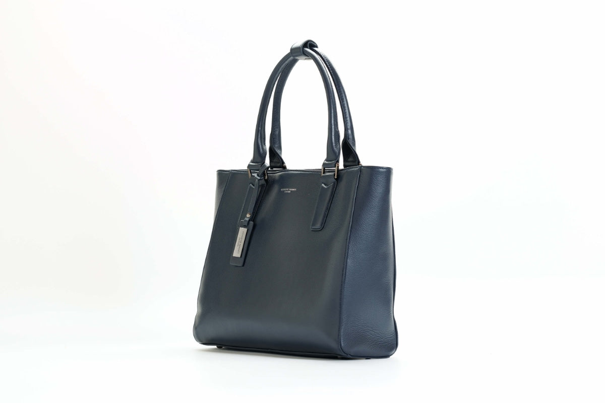 KATHARINE HAMNETT LONDON<br>牛本革トートM