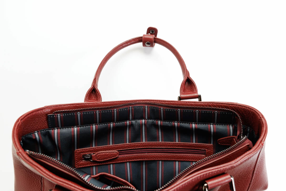 KATHARINE HAMNETT LONDON<br>牛本革トートM
