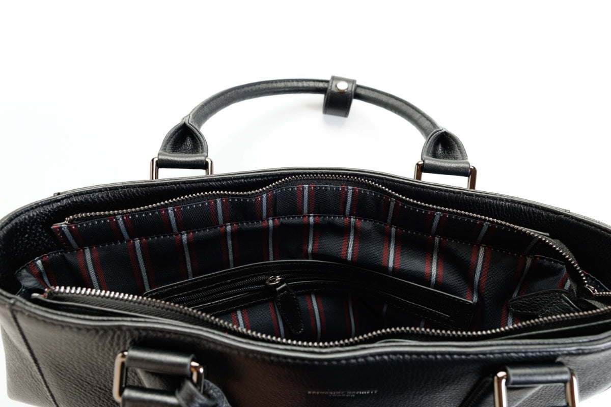 KATHARINE HAMNETT LONDON<br>牛本革トートM
