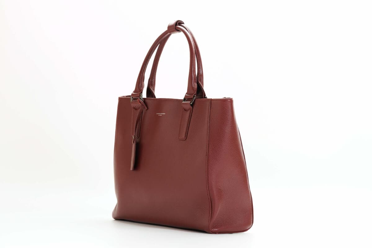 KATHARINE HAMNETT LONDON<br>牛本革トートL