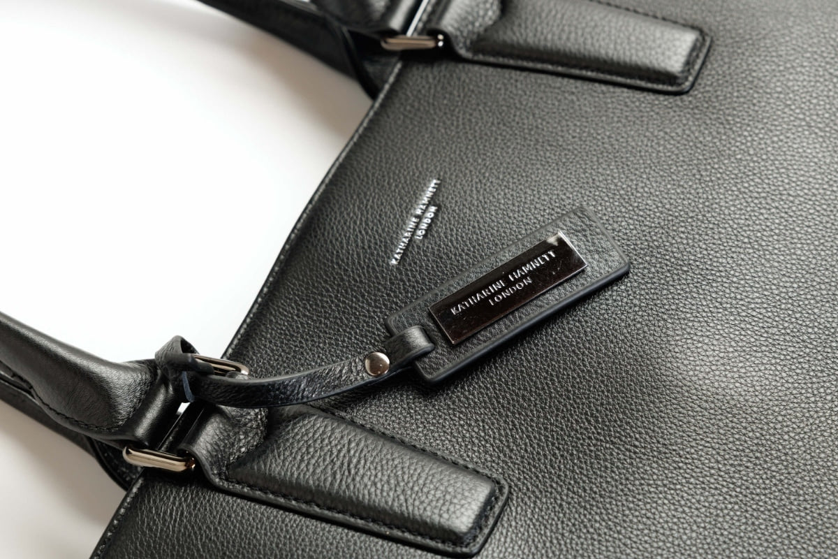 KATHARINE HAMNETT LONDON<br>牛本革トートL