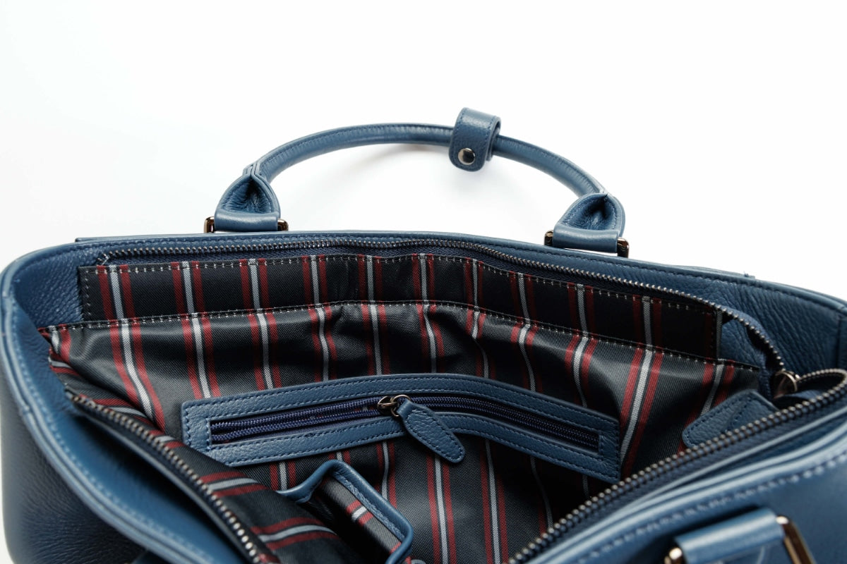 KATHARINE HAMNETT LONDON<br>牛本革トートM