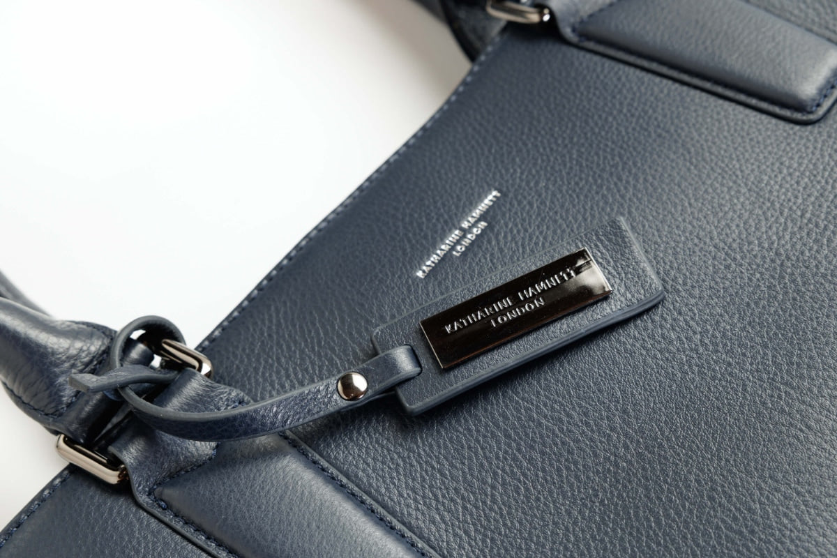 KATHARINE HAMNETT LONDON<br>牛本革トートL